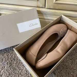Clarks Size 7.5. NEW